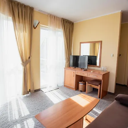 Hotel Dolphin 2*